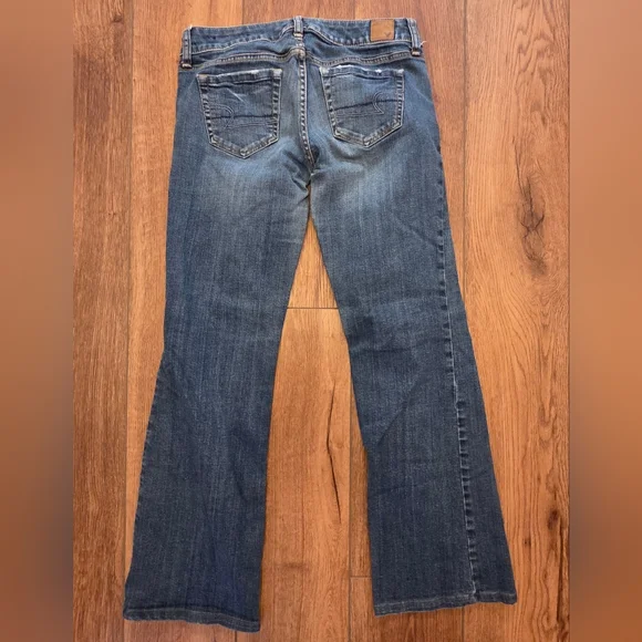 American Eagle Favorite Boyfriend Women's Blue Jeans - Picture 2 of 6